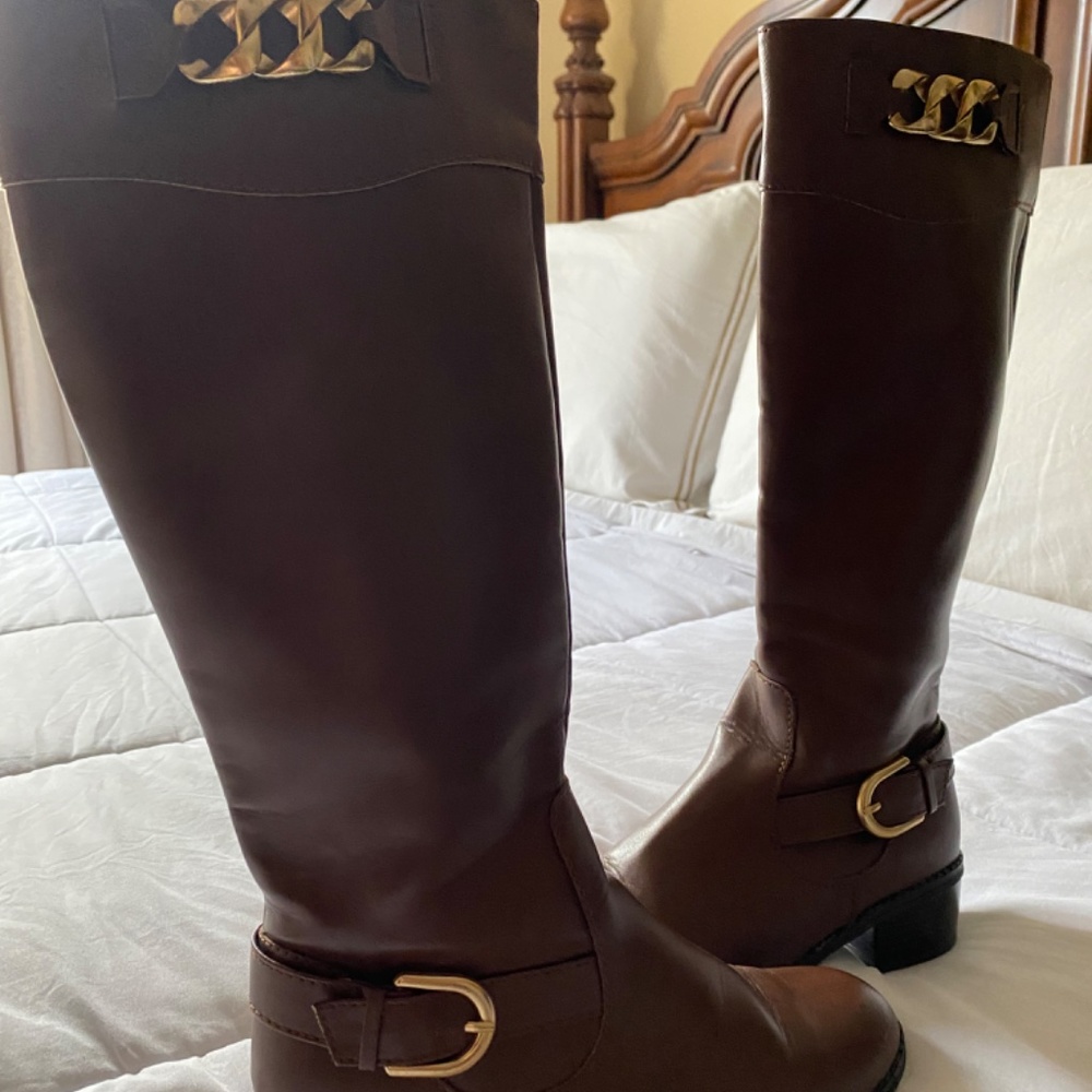 Boots - Picture 2 of 3